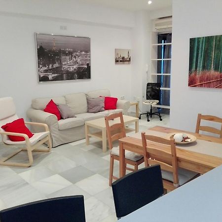 Centrico Apartamento Con Patio Privado Sevilla Buitenkant foto