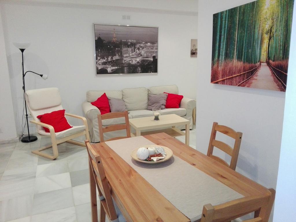 Centrico Apartamento Con Patio Privado Sevilla Buitenkant foto