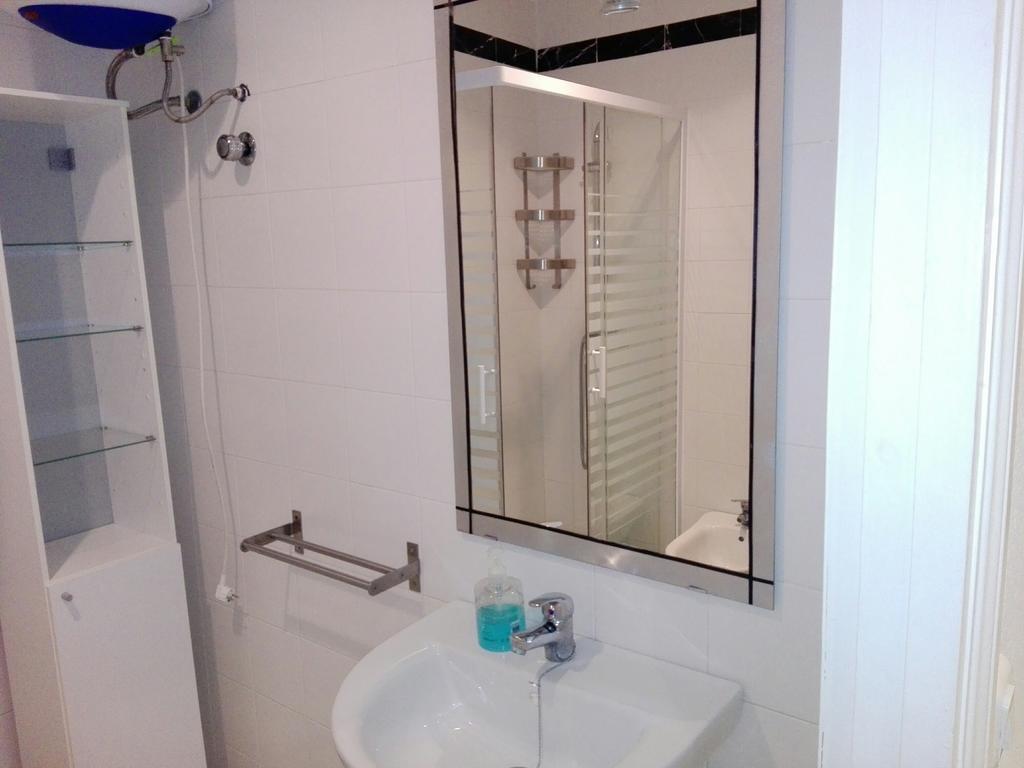 Centrico Apartamento Con Patio Privado Sevilla Buitenkant foto