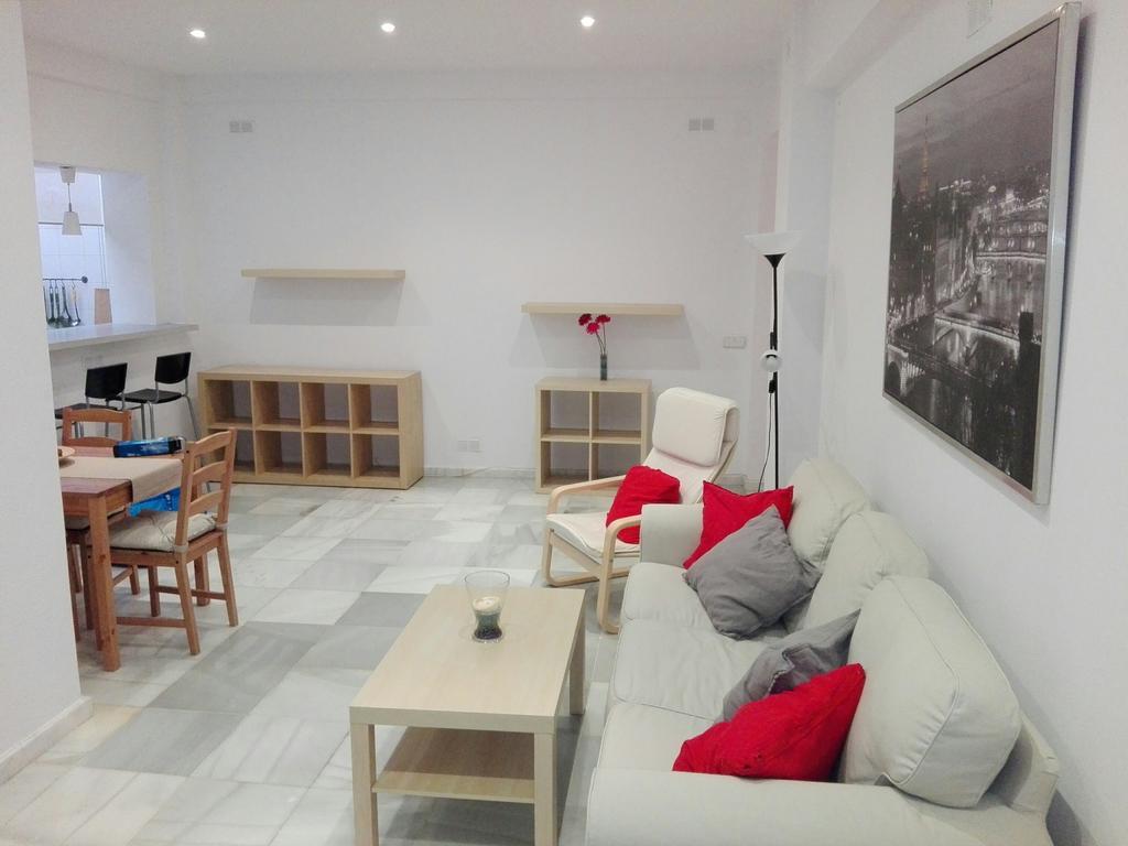 Centrico Apartamento Con Patio Privado Sevilla Buitenkant foto