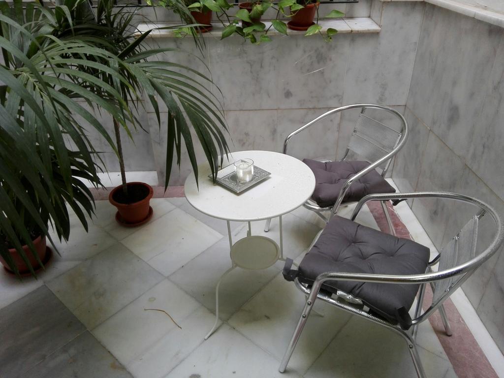 Centrico Apartamento Con Patio Privado Sevilla Buitenkant foto