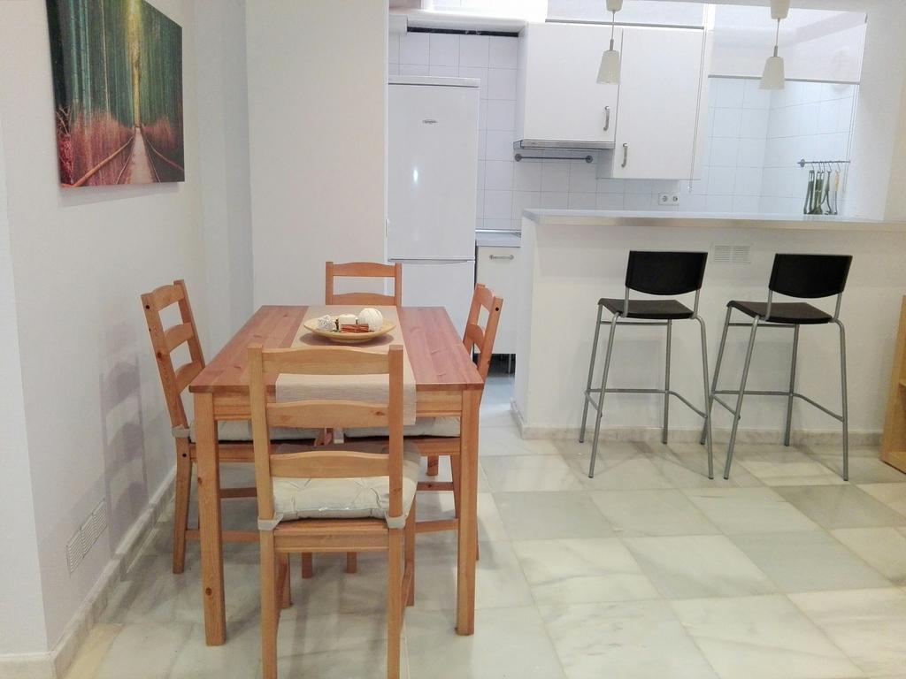 Centrico Apartamento Con Patio Privado Sevilla Buitenkant foto